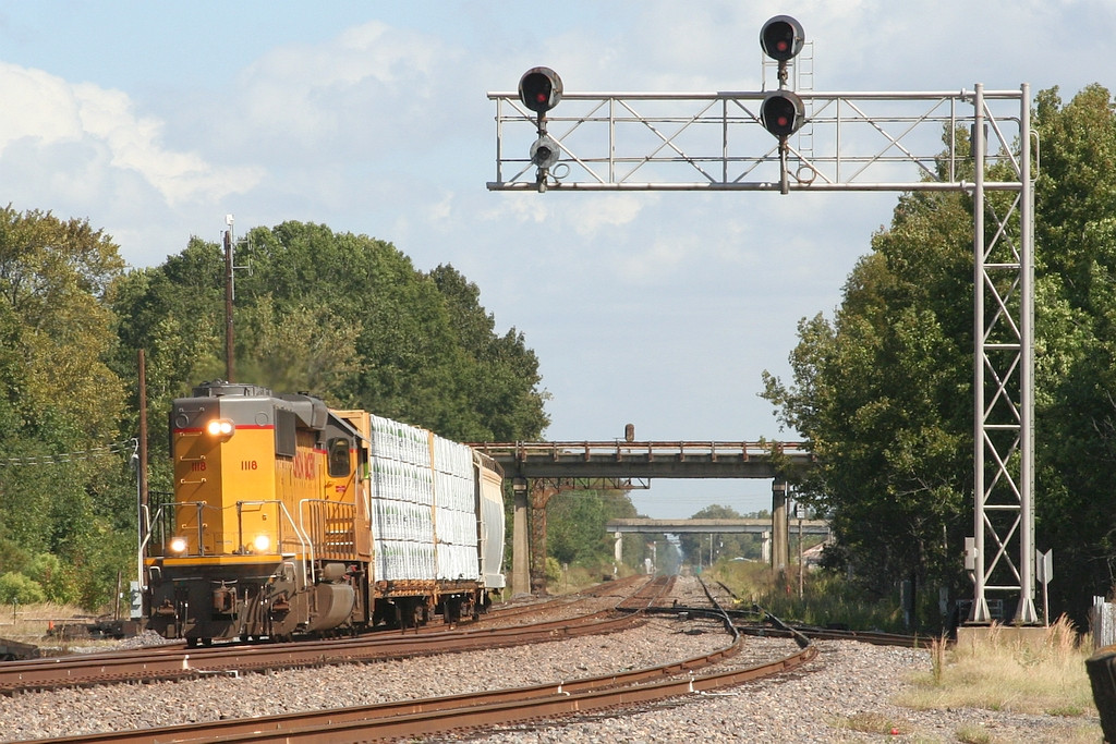 UP 1118 with Searcy turn from Newport